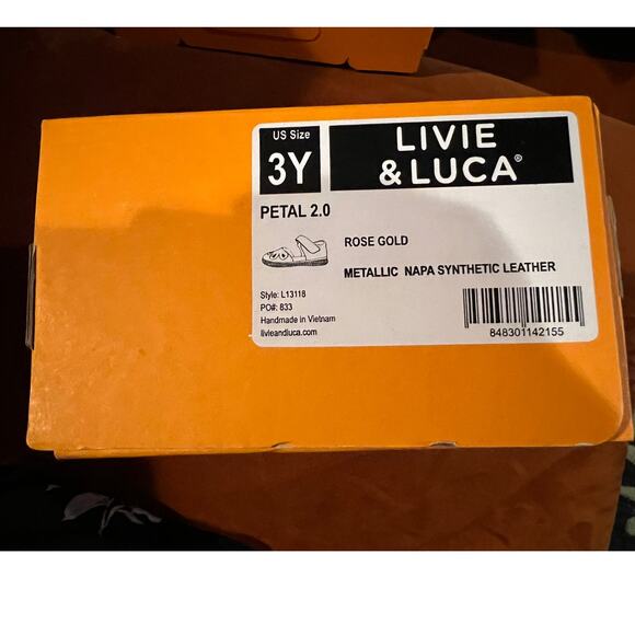 NIB Livie & Luca Petal 2.0 Rose Gold Shoes Size 3Y NEW - Picture 7 of 7